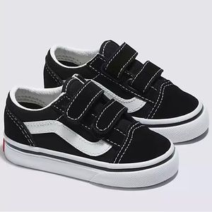 Vans Toddler Old Skool V Shoe EUC Black